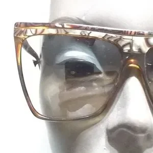 Laura Biagiotti Tortoise Shell Sunglasses with New Polarized Gray Lenses Laura Biagiotti - T 96 S 23F Vintage 80s Sunglasses – Ed  main image 4